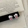 Pendientes de Flor Blanca Tridimensional con Circonitas de Colores para Mujer, Sencillos y Elegantes, Modernos y a la Moda, Pendientes Elegantes para el Día a Día