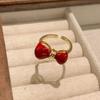 Anel de Dedo para Empilhar Estilo Hong Kong Vermelho Vintage com Gotejamento de Óleo Atmosfera Pequeno Fresco Moda Alto Valor Feminino Anel de Dedo de Comida