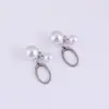 Pendientes de Perlas Estilo Minimalista Ins Europeo y Americano para Mujer, Pendientes Versátiles de Acero Inoxidable de Lujo Ligero de Gama Alta