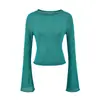 Top de punto de color liso, cuello redondo, manga larga, estilo americano de alta gama, simple, para el otoño de 2026, top chic y moderno de corte ajustado para chicas a la moda