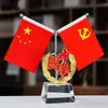 Decoración de bandera de escritorio ejecutiva, decoración de bandera nacional para sala de conferencias, portalápices de cristal de alta gama personalizado, regalo de bandera roja grande para escritorio