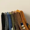 Calcetines de Media Pantorrilla para Hombre de Primavera y Otoño Rayados Modernos Largos Deportivos Transpirables Absorbentes de Sudor Estudiante Casual de Algodón Absorbentes de Sudor y Resistentes al Olor