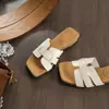 Chinelos de Salto Anabela com Solado Grosso e Macio para Mulheres, Novo Estilo de Verão para Férias na Praia, Combinando com Saias, Sandálias de Bico Quadrado, Chinelos para Mulheres