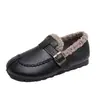 Zapatos de Algodón Grueso Otoño/Invierno 2026 Zapatos para Mamá Zapatos para Papá Con Terciopelo Adicional Versátiles Suela Suave Antideslizantes Cálidos Mocasines Retro