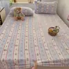 Lençol de Cama de Leite Espesso de Inverno Ajustado Peça Única Quente Cobertura de Lençol de Cama de Coral Fleece Cobertura de Colchão com Veludo Adicional Cobertura Protetora Conjunto de Três Peças