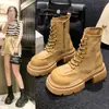 Botas Martin retrô estilo britânico com abelha grande e sola grossa para mulheres, novidade popular outono 2026, com cadarço, salto grosso, cano curto