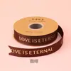 Cinta Acanalada de Estilo Coreano Dorada Estampada en Inglés al por Mayor Cinta Acanalada de Seda de 2.5 cm para Caja de Regalo Decoración de Empaque de Flores