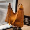 Popular cadena de moda bolso grande de axila para mujer 2023 Nuevo elegante popular gamuza bolso tote de gran capacidad