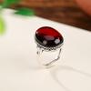 Anillo Ruyi de plata de ley S925 con diseño de ámbar sangriento, estilo vintage, retro, simple y elegante, con superficie de huevo, elegante anillo de plata que combina con todo.
