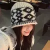 Gorro de Punto con Patrón de Diamantes Retro de Comercio Exterior Transfronterizo, Gorro de Lana para Mujer, Gorro de Punto con Diseño de Nicho para Otoño e Invierno, Cálido y Protector