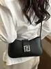 Bolso de Hombro Minimalista Estilo Francés, Bolso tipo Baguette para Mujer, Nuevo Bolso de Mano Versátil de Moda Transfronteriza con Textura, Bolso de Hombro y Cruzado
