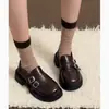 Zapatos de cuero retro para mujer con plataforma gruesa, nueva colección de otoño 2026, perfectos con vestidos, con un estilo británico retro, suela suave y mocasines que aumentan la altura