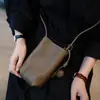Bolsa de Celular Simples e Estilosa de Couro Macio e Waxy de Alta Qualidade da Srta. Lu em Couro PU Versátil Fashion Vertical de Ombro Único Transversal