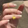 Collar de acero de titanio con colgante de gota de agua de circón brillante de moda para mujer, diseño único, exquisito accesorio de cadena para la clavícula