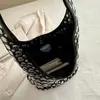Bolso de Hombro Único para Mujer con Diseño de Tachuelas por Ambos Lados, Bolso Cubo Tachonado Estilo Punk Europeo y Americano, Bolso de Axila, Bolso para Viajar