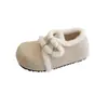 Nuevo estilo de zapatos cálidos, blancos, de suela gruesa, forrados de felpa, con diseño que aumenta la altura, perfectos para el invierno; mocasines estilo Birkenstock para mujer