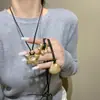 Colar Pingente Estrela de Cinco Pontas Escovada Igual ao de Blogueira Coreana Corrente Longa Versátil de Flor para Suéter Feminino Outono e Inverno 2025