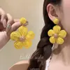 Pendientes de Flor Tejida Estilo Resort Vacacional Romano para Mujer, Clips para Orejas, Pendientes Elegantes de Gama Alta, Clavos Exagerados de Playa