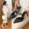 Sandalias de Mujer 2026 Nuevo Estilo Francés Elegantes Puntiagudas Lunares Lazo Cómodas Delgadas Tacones Altos Punta Cerrada