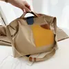Bolso de Lona con Costuras de Contraste de Diseño de Nicho Bolso de Mano Casual Personalizado Bolso de Hombro Cruzado de Gran Capacidad para Estudiantes