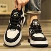 Sapatos Masculinos Primavera High-end Versátil Casual Nicho Preto e Branco Tênis Panda Juventude Esportes Aumentadores de Altura Pequenos Brancos Sapatos da Moda