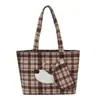 Bolsa Tote Cartoon Cachorro Estilo Coreano para Mulheres 2026 Nova Bolsa de Mão Xadrez Camurça Grande Capacidade Bolsa de Ombro Estilo Preguiçoso