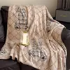 Manta de cashmere sintético grau A, espessa para o inverno, feita de veludo de leite, adequada para cochilos no escritório, como capa de sofá ou como xale.