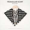 Bufanda triangular de doble cara tejida en blanco y negro con hebilla magnética nueva de otoño e invierno, bufanda chal de cuello de alta calidad con bola dorada pequeña para mujer