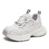 Estação Europeia Internet Celebridade Torre Sapatos Femininos Ins Trendy 2025 Primavera Nova Moda Coreana Trendy Sola Grossa Sapatos Esportivos