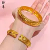 Loja de Ouro Mesmo Estilo Pulseira Banhada a Ouro com Gravação de Flor de Peônia e Detalhes em Diamante, Pulseira Aberta com Design de Flor Escovado, Estilo Chinês, Presente para Namorada