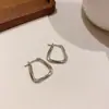 Pendientes de Zirconia y Nácar con Textura de Sol, Pendientes Exquisitos, Frescos y Dulces, de Lujo Ligero, Alta Gama, Modernos y Versátiles para Mujer