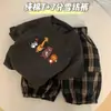 Conjunto de Verão de Algodão Puro de Manga Curta, Novo Estilo de Verão para Meninas e Bebês, Roupa Fina, Conjunto de Duas Peças com Camiseta e Calça Cropped