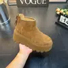 Novidade Outono e Inverno 2026, Botas de Neve com Aumento de Altura, Forradas com Lã e Espessadas para Aquecimento, Botas Martin Casuais Populares com Solado Grosso