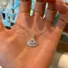 Colar fresh, sofisticado, brilhante, elegante, único e versátil com design de pequeno cacho em formato de leque e corrente para clavícula com microincrustação