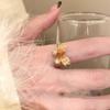 Anillo de circonita con forma de mariposa para mujer, nuevo anillo de dedo con diseño de nicho de alta gama, elegante, combinable y ligero, para otoño e invierno.