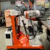 Máquina Automática Completa de Inclinación de Placa de Acero con Volteo Superior e Inferior, Doble Motor, Auto-Entrada, Fresadora de Bordes de Placa Grande, Pb-80W al por Mayor