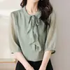 Camisa de verano de nuevo estilo con cuello de volantes, color liso, a la moda, holgada, ligera y versátil, con mangas tres cuartos para mujer