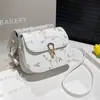 2025 Nova Bolsa de Ombro com Corrente Bolsa Bordada com Renda Moda Feminina Tendência Estilo Chinês Bolsa Sela Bolsa Transversal