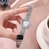 Comércio Exterior Mais Vendido Novo Tendência Quadrado Relógio Feminino Relógio Dourado Relógio Feminino Pulseira de Aço Relógio Feminino Fabricante em Estoque Atacado