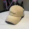 Gorra de Béisbol Letra Roja para Mujer, Estilo Americano, Ala Ancha, Hace que la Cara se Vea Más Pequeña, Circunferencia de Cabeza Grande, Diseño Profundizado