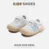 Nueva colección de otoño de zapatos para caminar antideslizantes y de suela blanda para bebés, adecuados para niños y niñas de 0 a 1, 2, 3 años, zapatos funcionales para niños pequeños, diseñados para prevenir lesiones en los dedos del pie.