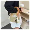 Bolsos de Paja Tejida de Nicho Más Vendidos en Verano para Mujer 2026 Nueva Moda Bolso Cubo Tejido de Bambú Bolso Cesta de Mano