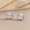 Collar de Titanio Acero Dorado con Trébol de Cuatro Hojas Doble Cara Grabado Láser 15mm para Mujer Cadena Sencilla para Clavícula Cadena para el Cuello Joyería Popular de Douyin