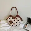 Bolso de mano casual de gran capacidad para mujer, nuevo bolso de hombro de lunares moda 2026, bolso tote versátil con bloques de color para el día a día