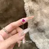 Collar de Trébol de Cuatro Hojas Rubí Brillante para Mujer, Diseño de Nicho, Moda de Alta Gama, Colgante Gargantilla Exquisito y Sofisticado