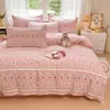Juego de cama de cuatro piezas de algodón lavado fresco pequeño grueso para lijar funda nórdica funda de almohada ropa de cama de tres piezas para dormitorio de estudiantes