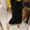 Saia Longa Veludo Retro Chic Bolinhas Outono e Inverno Cintura Alta Elástica Aparência Afinando o Quadril Saia para Mulheres