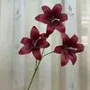 Flores Artificiais com 3 Cabeças, Lírios Adesivos, Materiais de Decoração Floral para Painel de Salão de Casamento Impressos em 3D, Flores Artificiais Transfronteiriças de Comércio Exterior