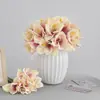 Flor Artificial Amarilis Adornos de Decoración para el Hogar Sala de Estar 5 Ramos Artificiales Atados a Mano Flores Falsas Tacto PU Clivia Roja