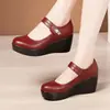 Zapatos de Mujer de Cuero Suave con Tacón de Almohada Blanco 2026 Nuevo Estilo Otoño Plataforma Suela Gruesa Impermeables Versátiles Tacón Medio